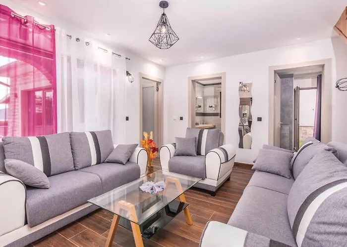 Lovely In Krk With Kitchen Feriehus *