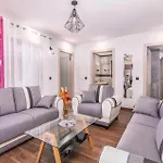 Front In Krk Tatil Evi *