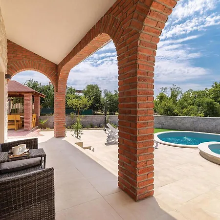 Tatil Evi Front In Krk Krk Town
